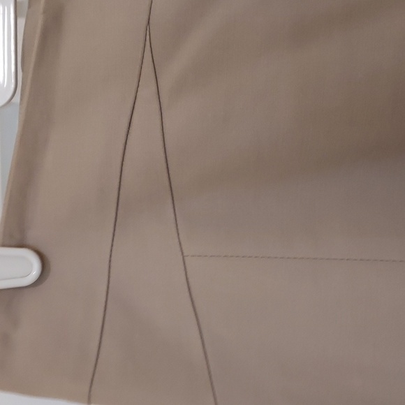 Banana Republic Beige Pencil Knee Length Skirt with Accented Waistband Size 6 - Picture 3 of 10